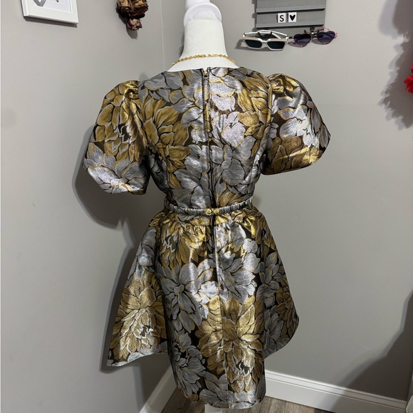 Elegant Floral Gold and Silver Dress - Picture 2 of 2